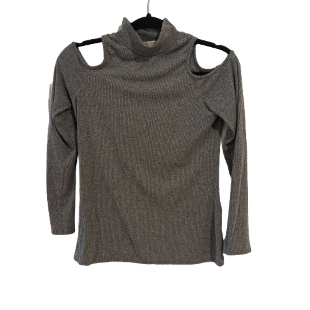 Green Envelope Grey Mock Neck Long Sleeve Shirt with Shoulder‎ Cutouts - Medium